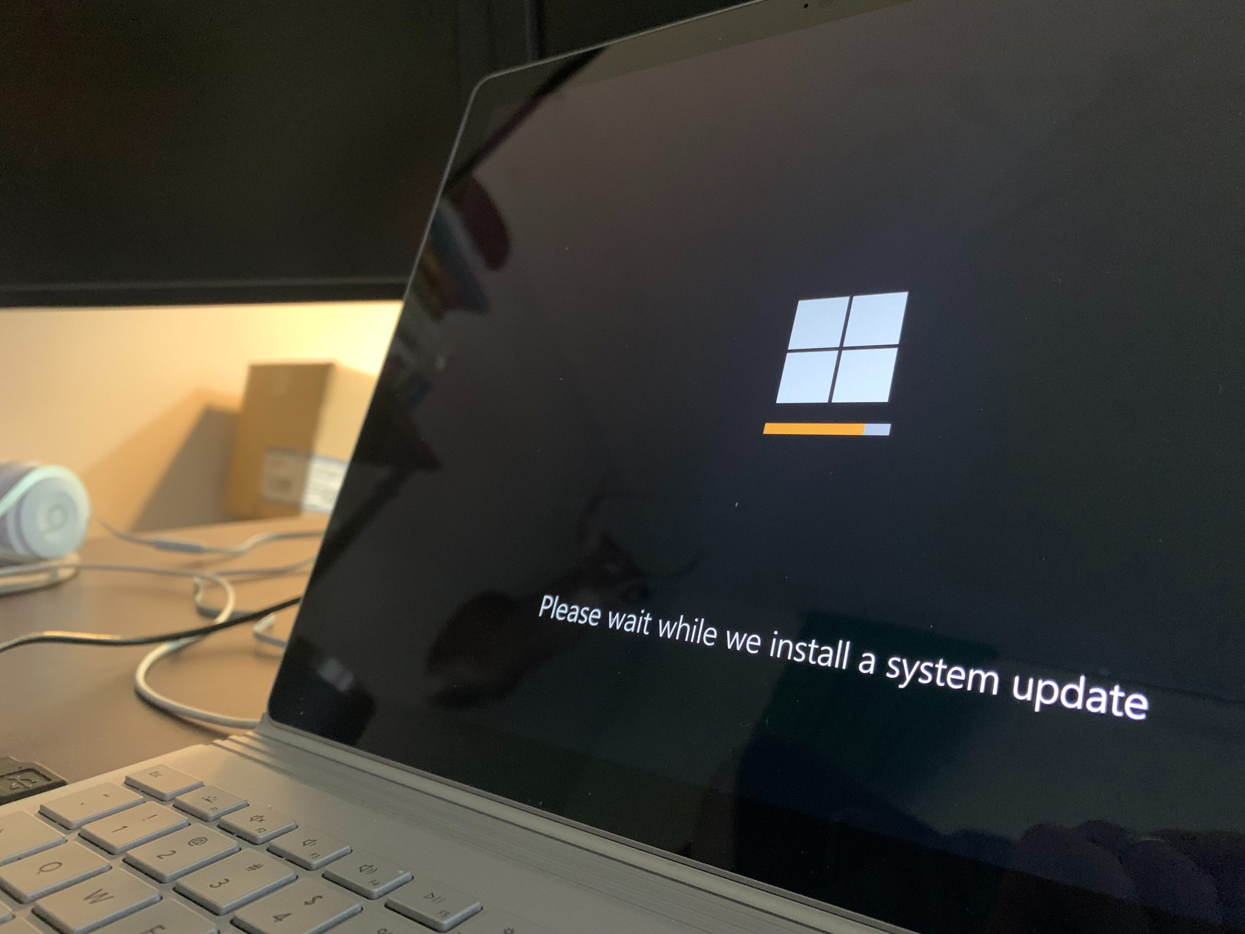 updating windows screen on laptop